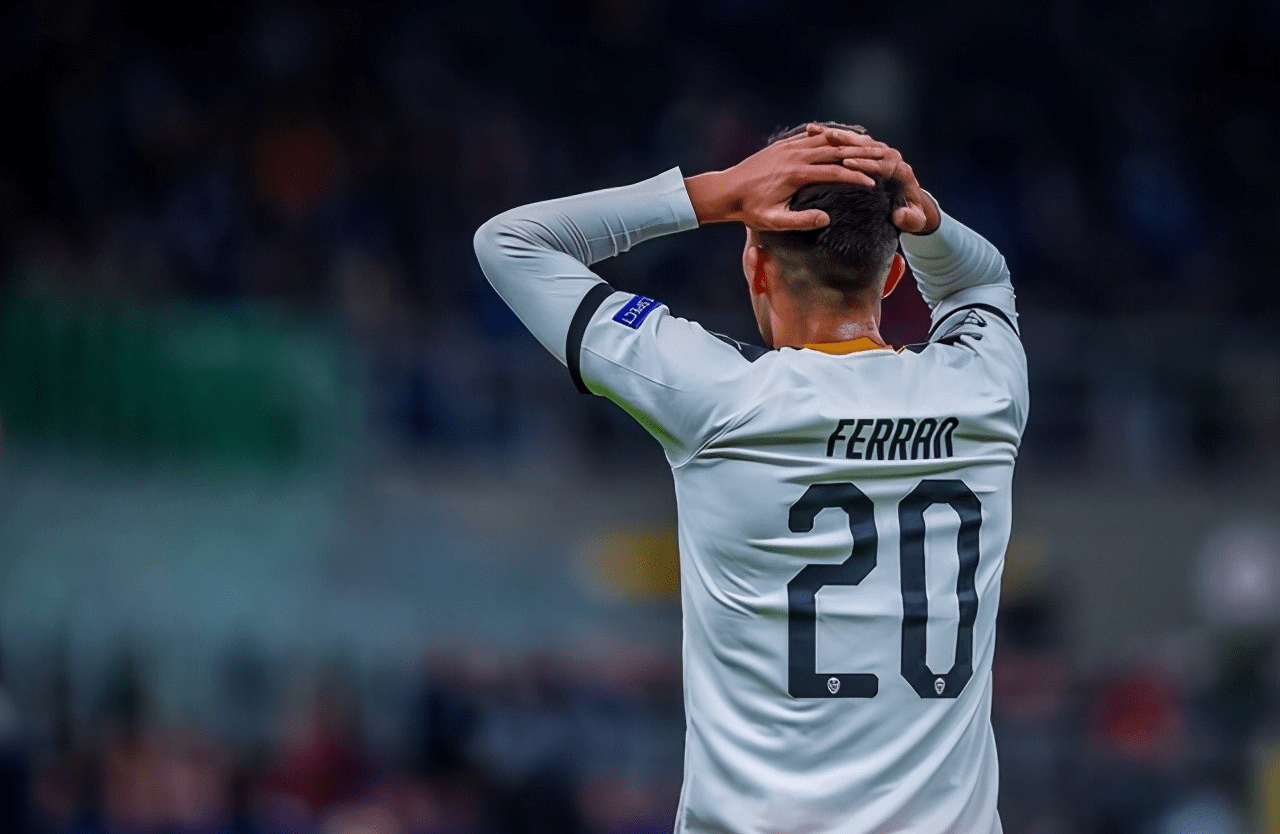 爱游戏体育-包含布莱顿训练开放日，转会期临场应变引欢呼，CBA常规赛在即，数据趋势出现新变化的词条-爱游戏体育